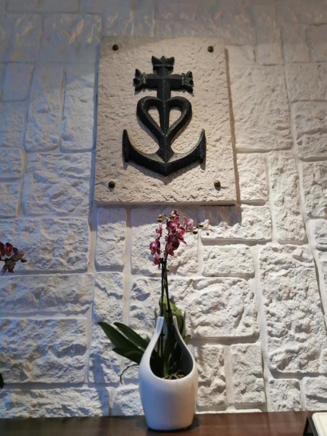 L'Auberge Camarguaise แซ็งต์-มารี-เดอ-ลา-แมร์ ภายนอก รูปภาพ