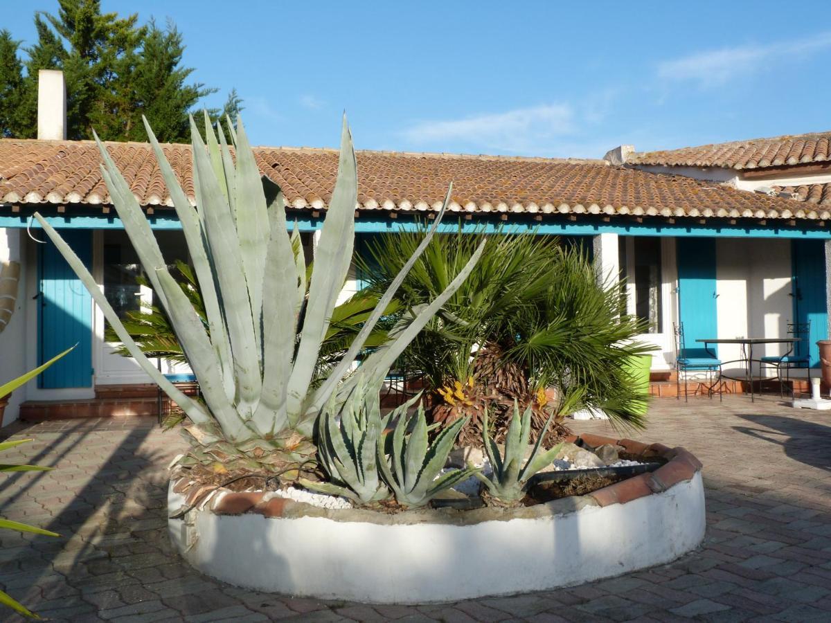 L'Auberge Camarguaise แซ็งต์-มารี-เดอ-ลา-แมร์ ภายนอก รูปภาพ