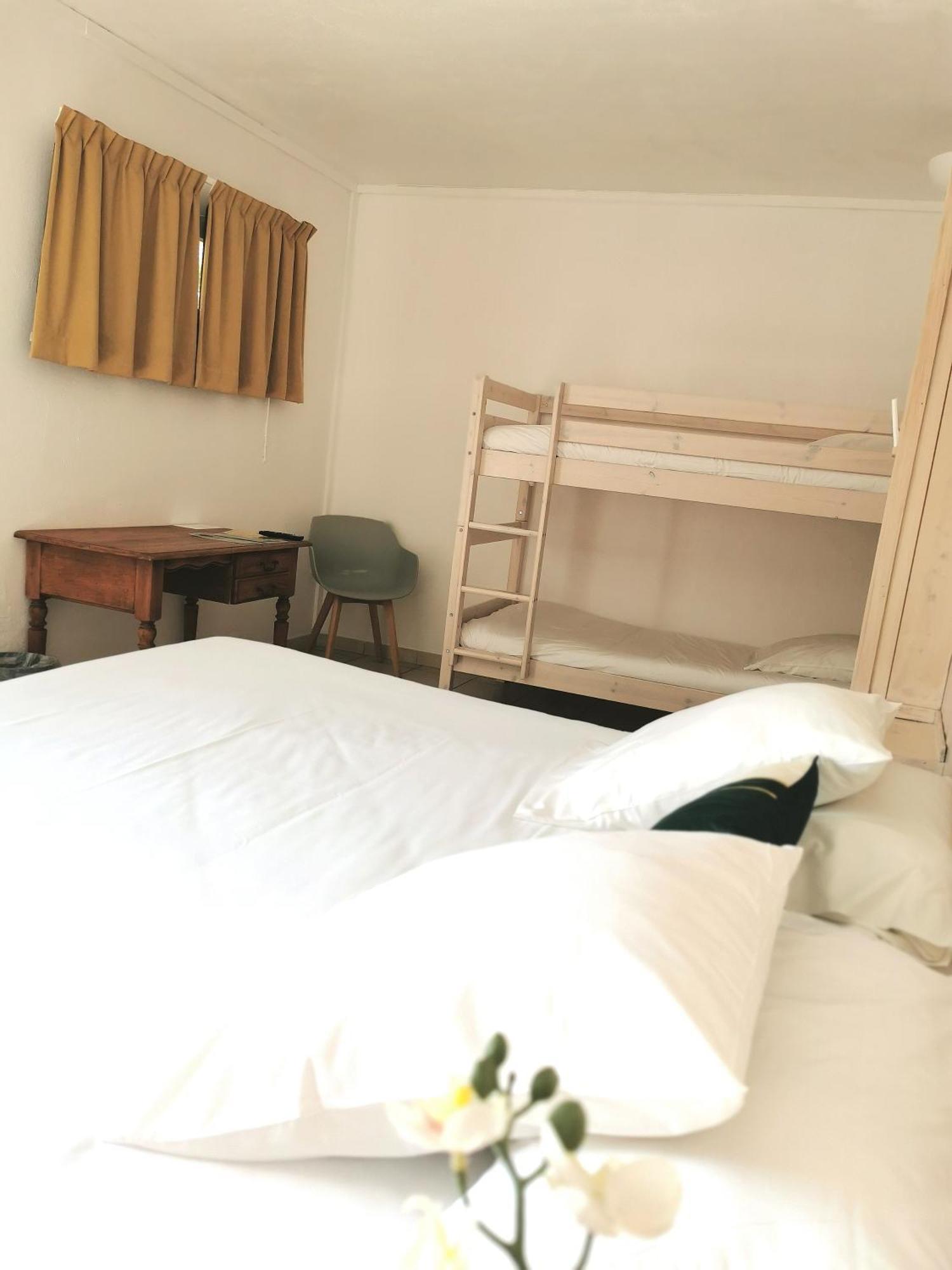 L'Auberge Camarguaise แซ็งต์-มารี-เดอ-ลา-แมร์ ภายนอก รูปภาพ