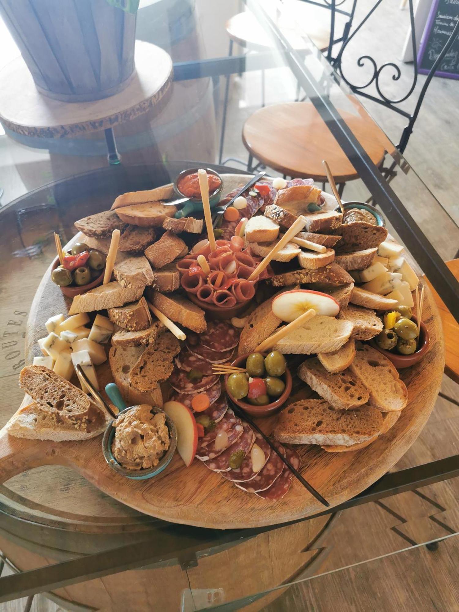 L'Auberge Camarguaise แซ็งต์-มารี-เดอ-ลา-แมร์ ภายนอก รูปภาพ