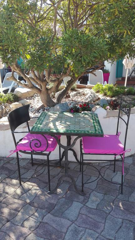L'Auberge Camarguaise แซ็งต์-มารี-เดอ-ลา-แมร์ ภายนอก รูปภาพ